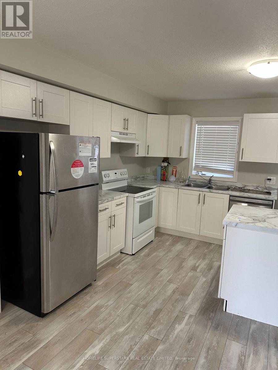 Photo 6 of 51 7768 Ascot Circle, Niagara Falls ON