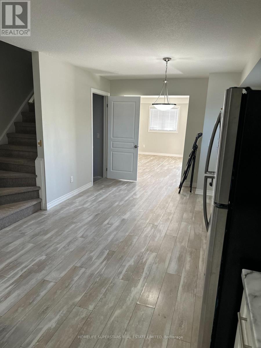 Photo 8 of 51 7768 Ascot Circle, Niagara Falls ON