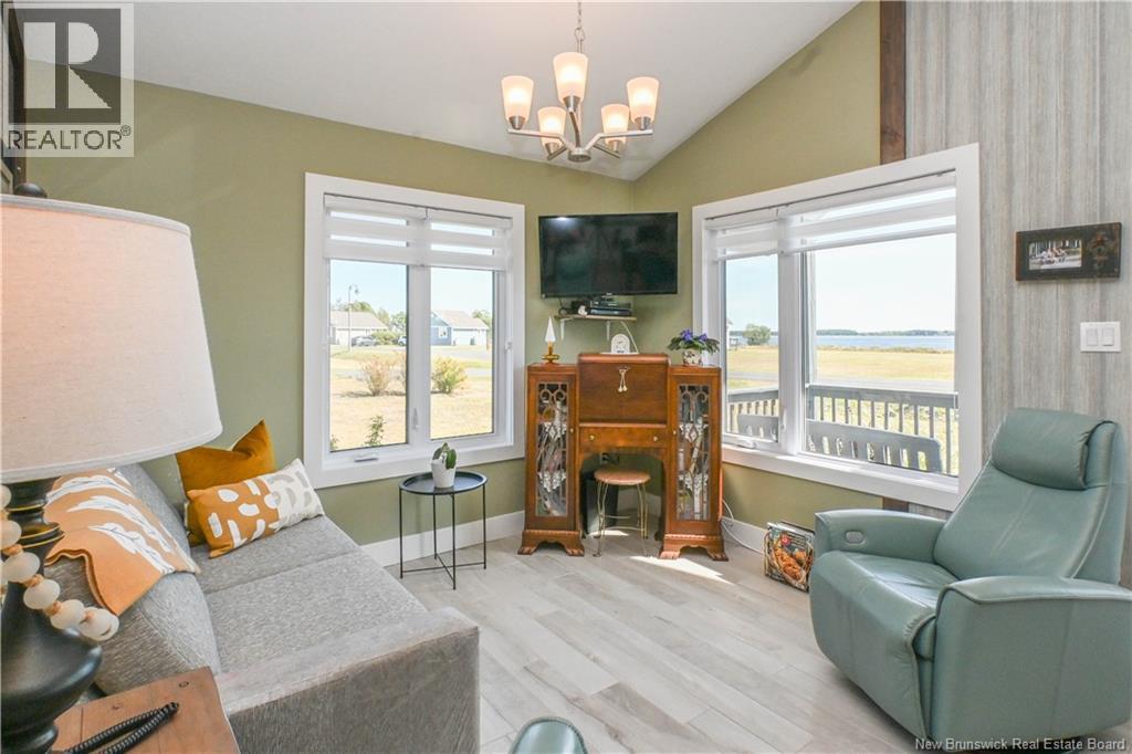 Photo 11 of 22 Rue De La Baie Street, Tracadie NB