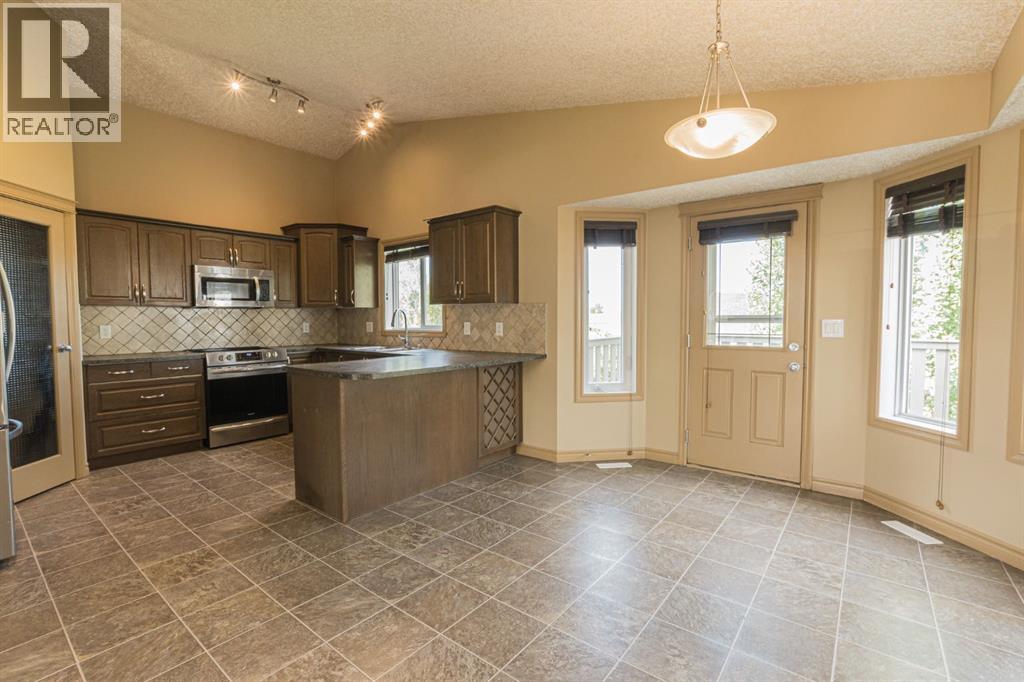 Photo 5 of 6302 87 A Street, Grande Prairie AB