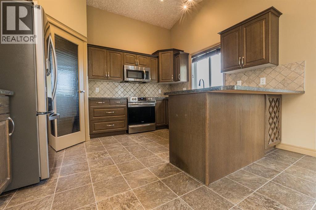 Photo 8 of 6302 87 A Street, Grande Prairie AB