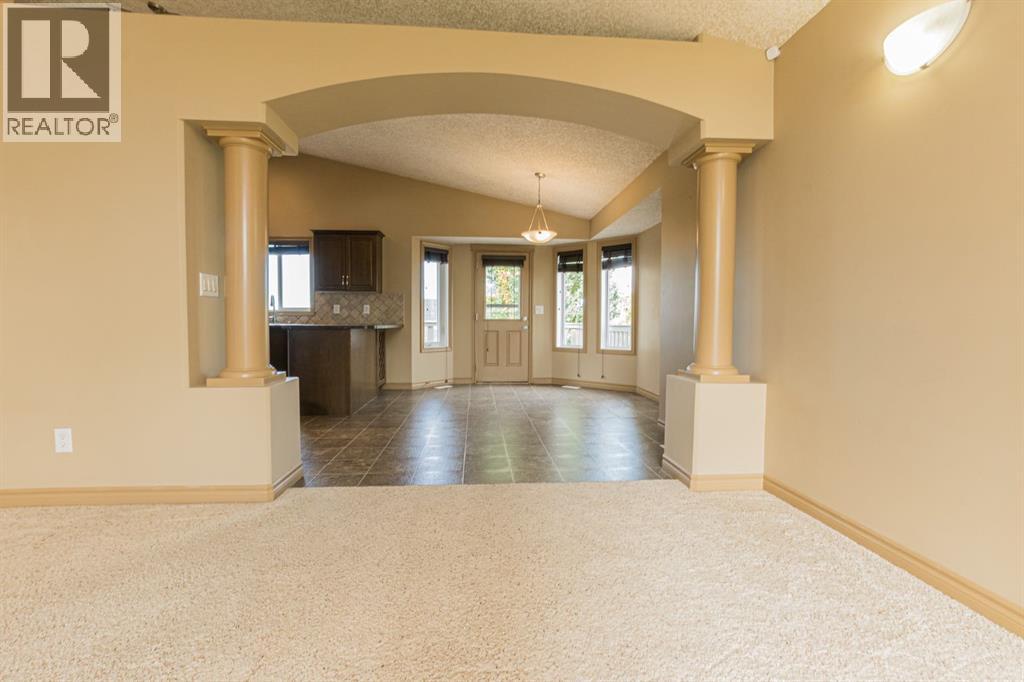Photo 4 of 6302 87 A Street, Grande Prairie AB