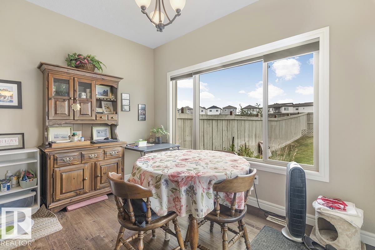 Photo 13 of 2807 16 Av Nw, Edmonton AB