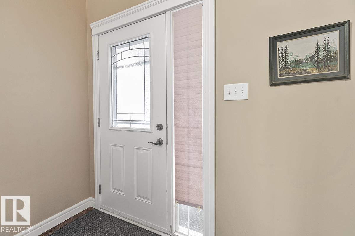 Photo 3 of 2807 16 Av Nw, Edmonton AB