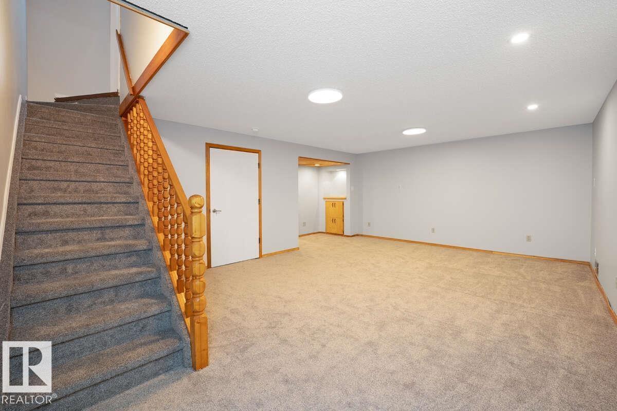 Photo 41 of 12411 94 St Nw, Edmonton AB