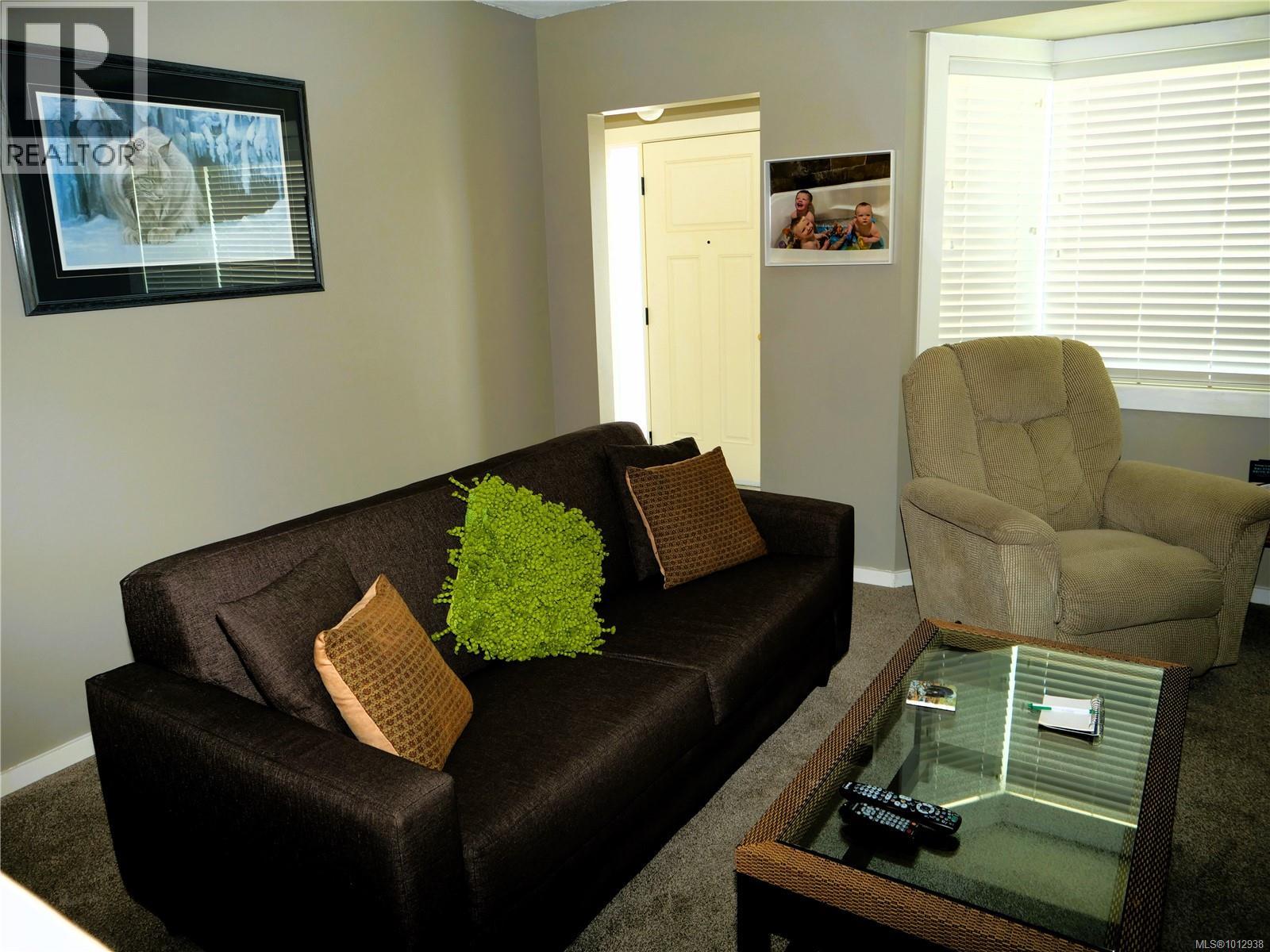 Photo 13 of 481 Lambert Ave, Nanaimo BC