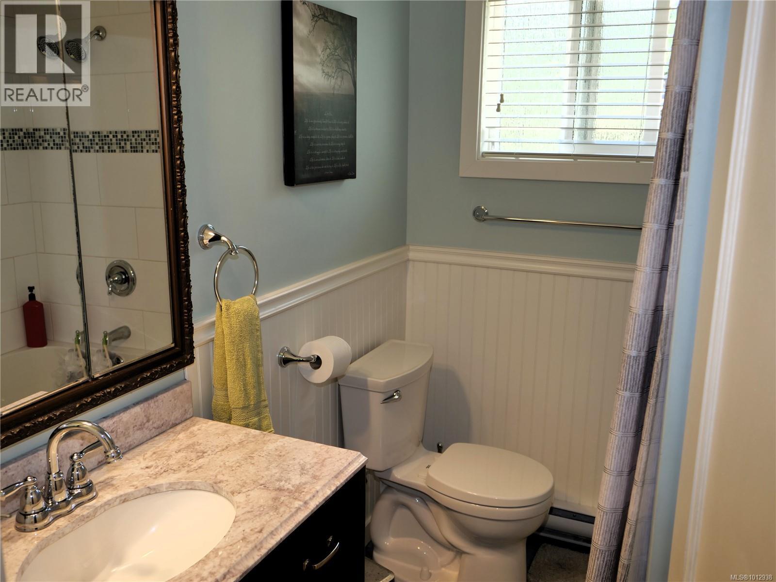Photo 19 of 481 Lambert Ave, Nanaimo BC