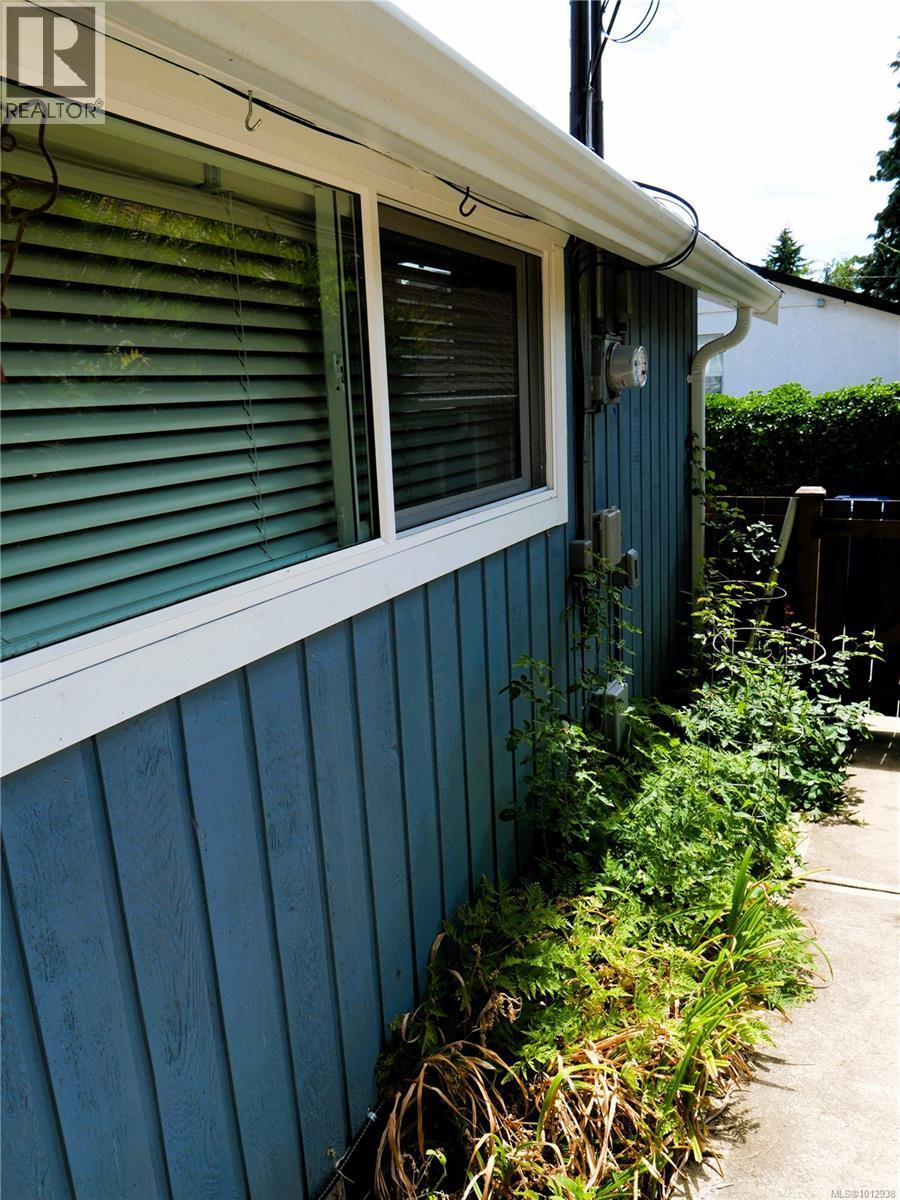 Photo 22 of 481 Lambert Ave, Nanaimo BC