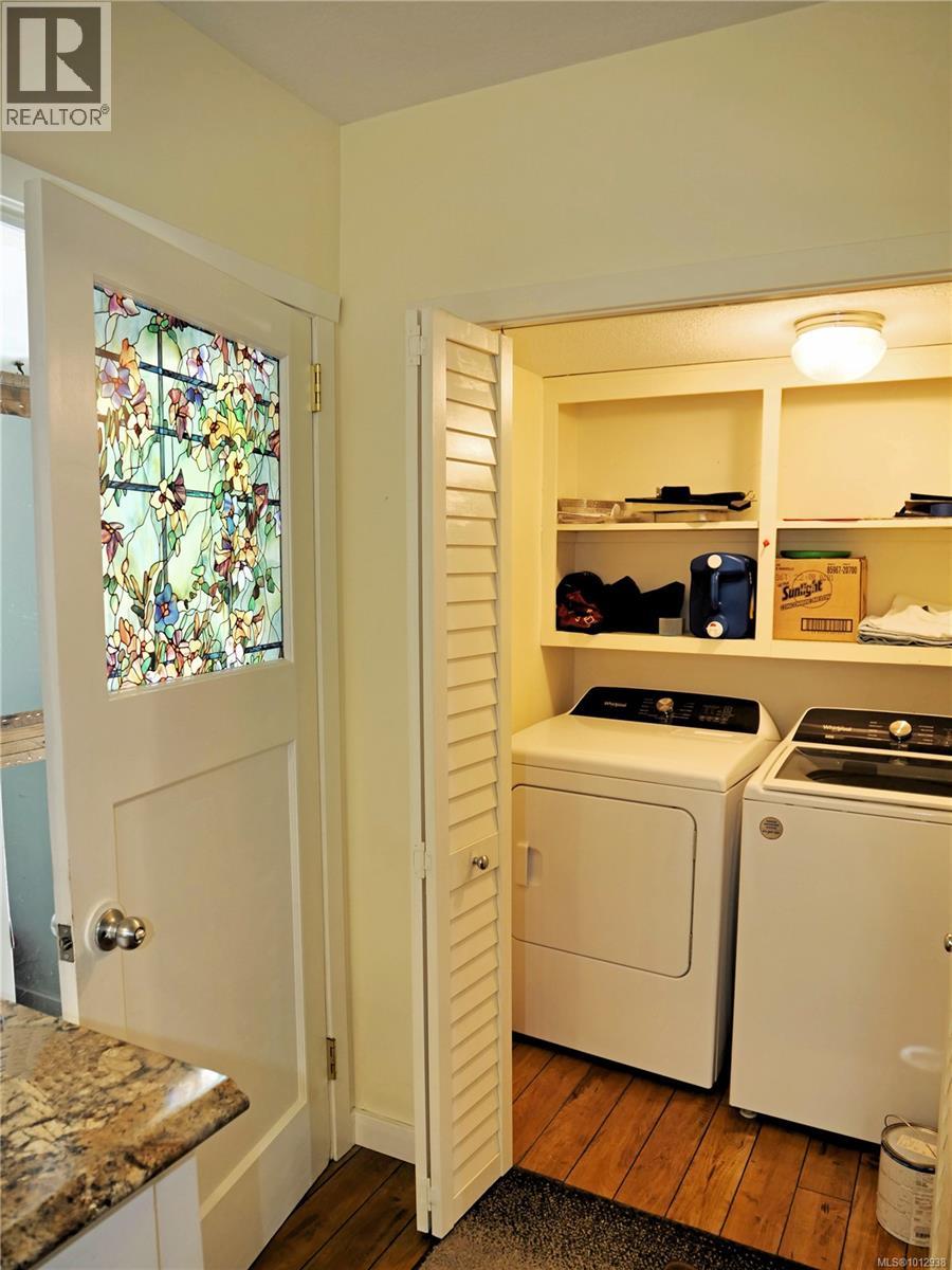 Photo 9 of 481 Lambert Ave, Nanaimo BC
