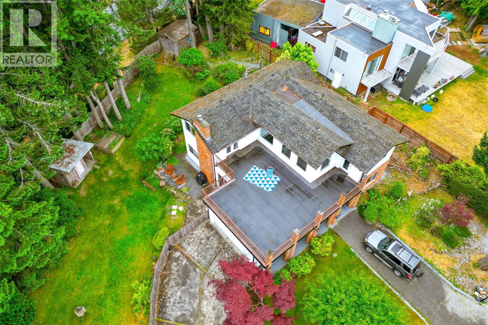 Photo 3 of 4835 Black Bear Ridge, Nanaimo BC