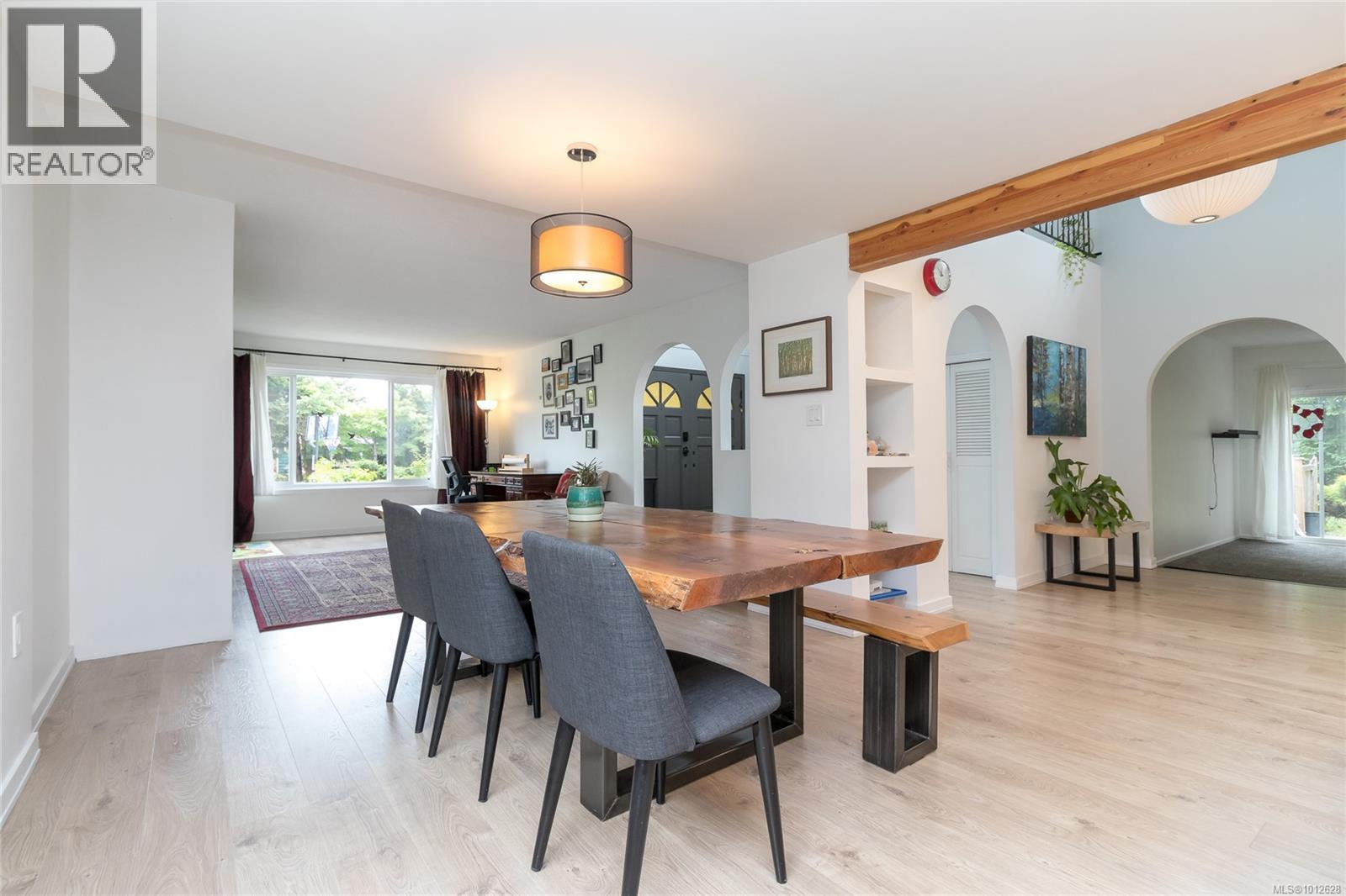 Photo 6 of 4835 Black Bear Ridge, Nanaimo BC