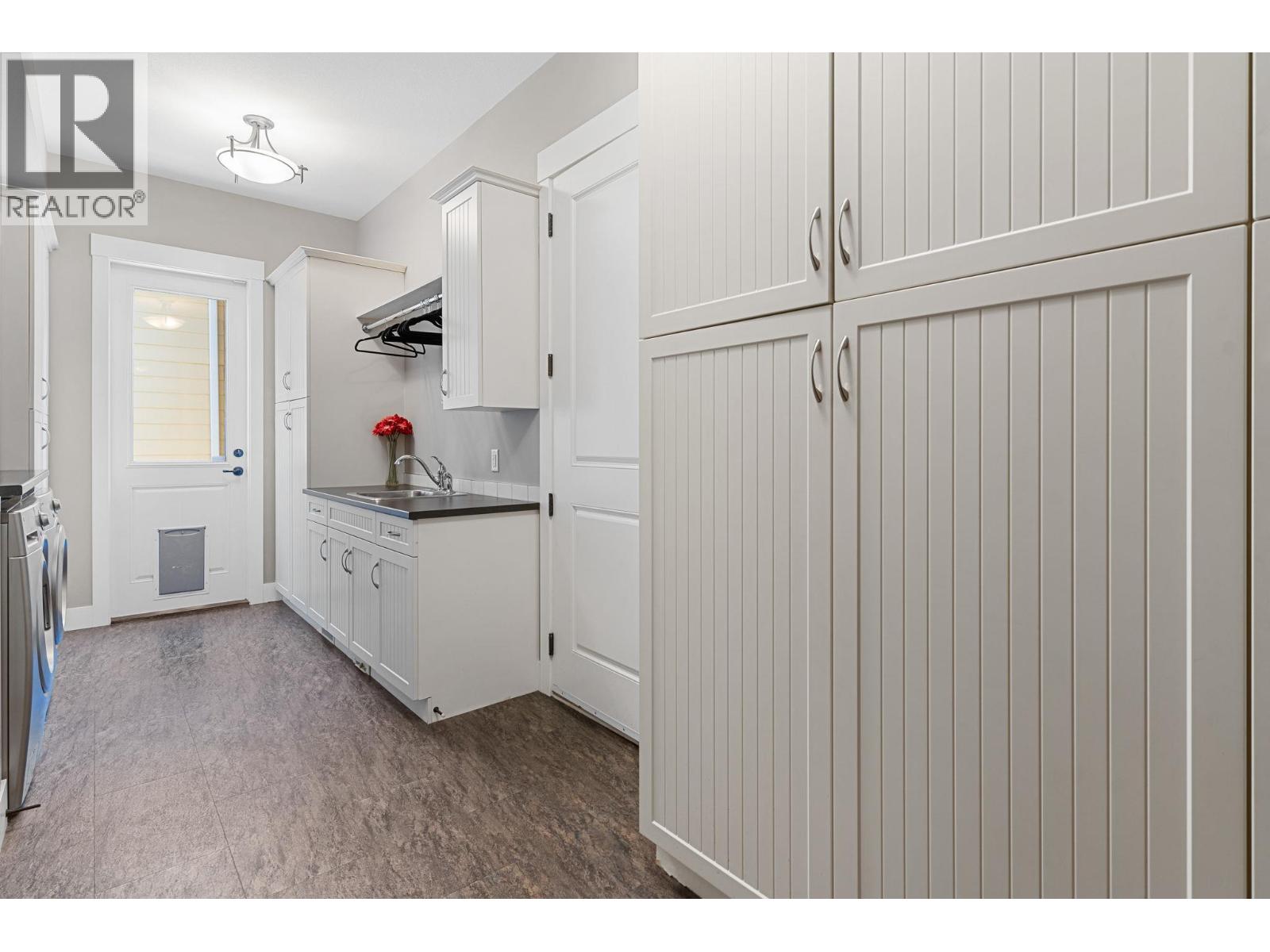  5444 South Perimeter Way, Kelowna