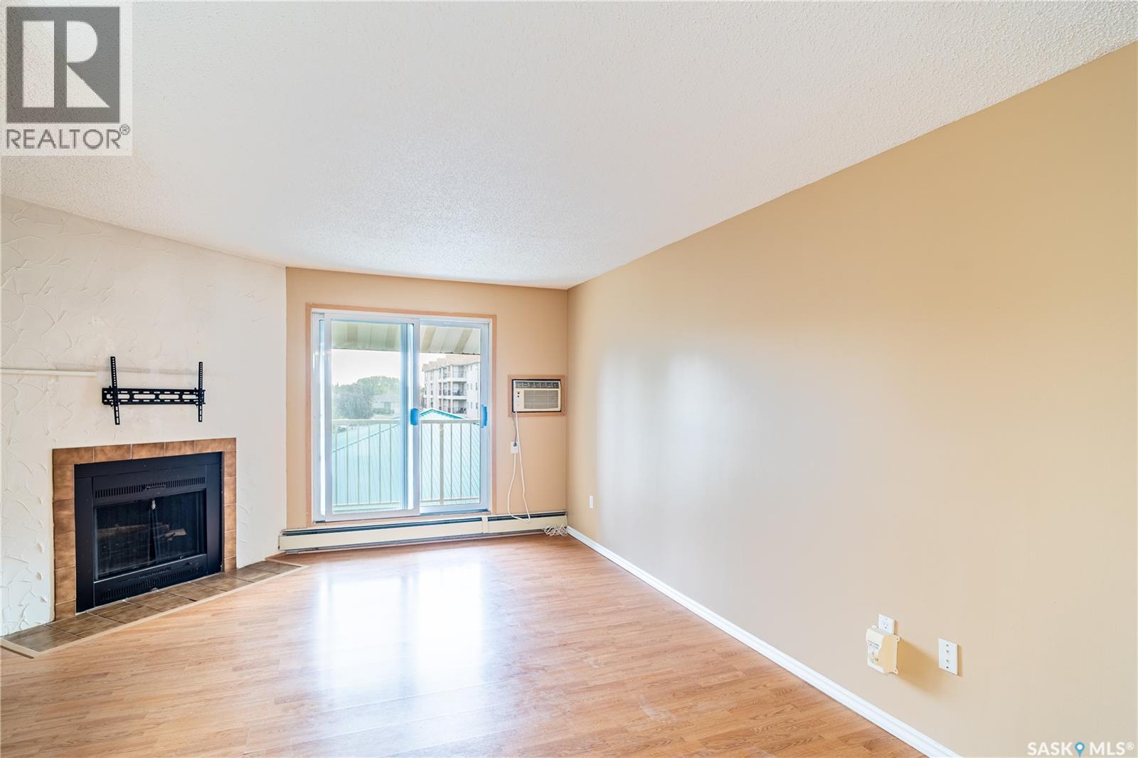 Photo 4 of 418 2410 Heseltine Road, Regina SK
