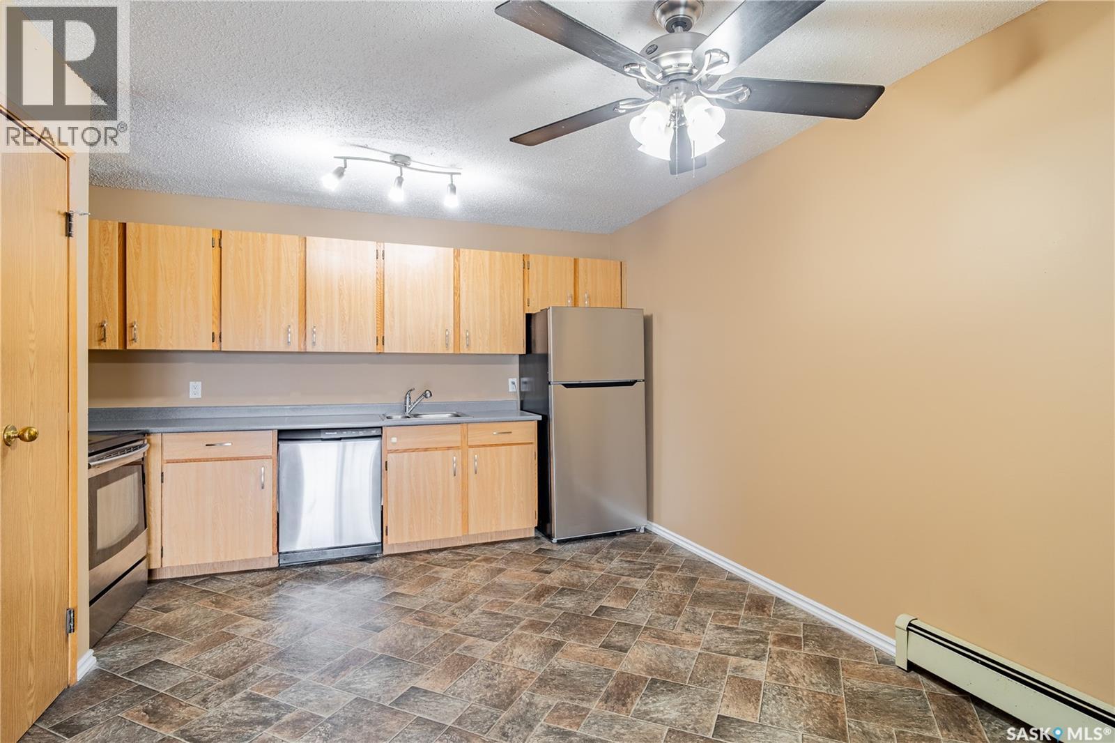 Photo 7 of 418 2410 Heseltine Road, Regina SK