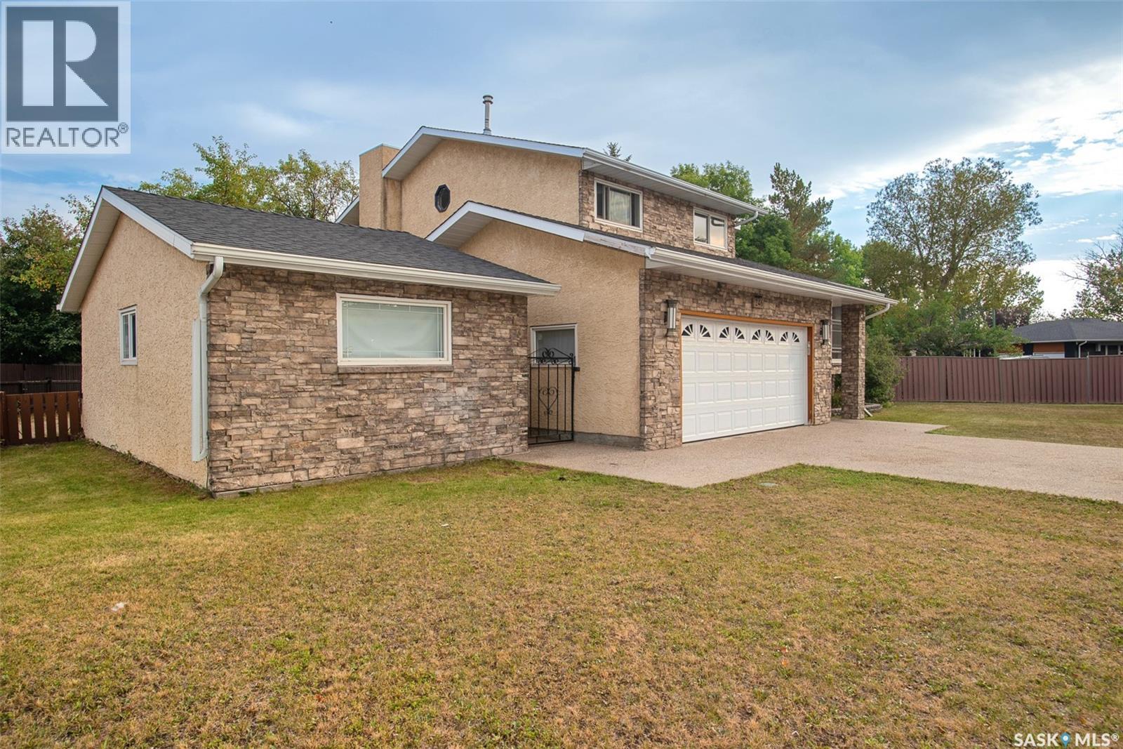 Photo 6 of 246 Williston Drive, Regina SK