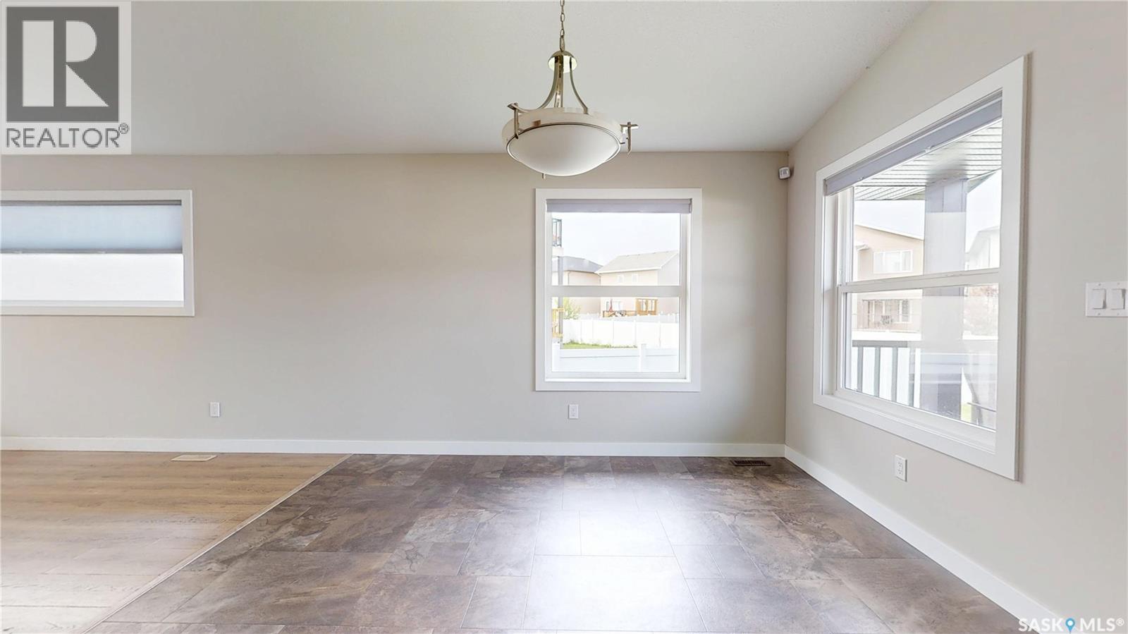 Photo 10 of 5614 Beacon Place, Regina SK