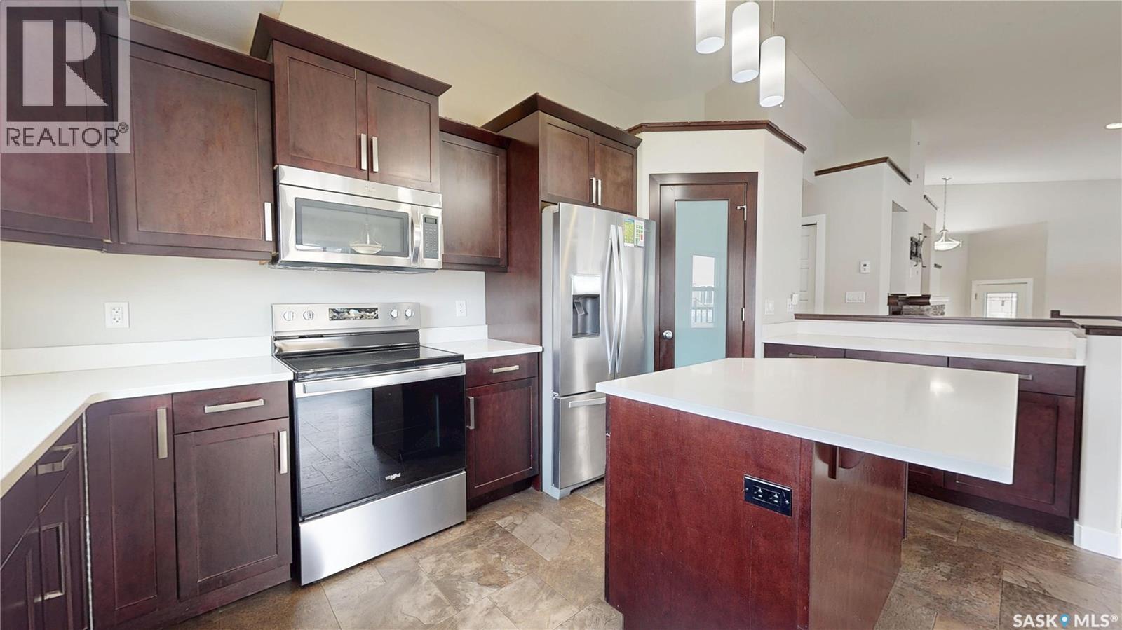 Photo 12 of 5614 Beacon Place, Regina SK