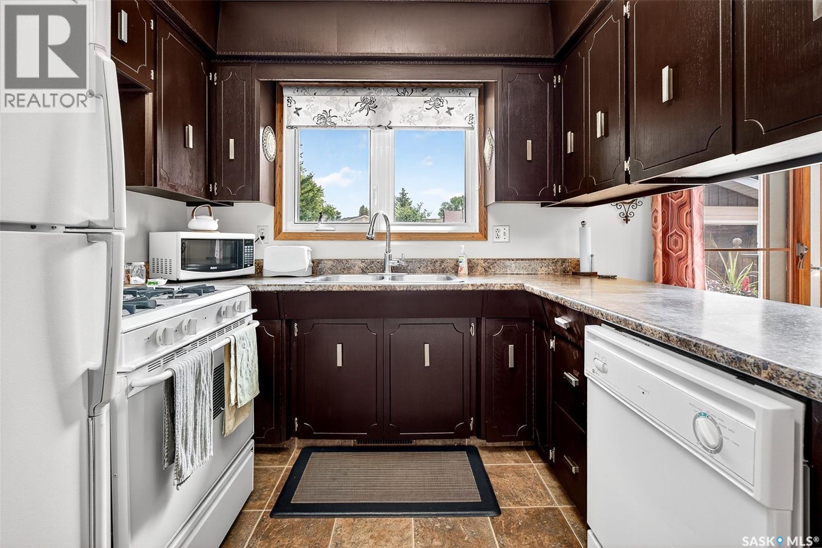 Photo 6 of 41 Blue Sage Drive, Moose Jaw SK