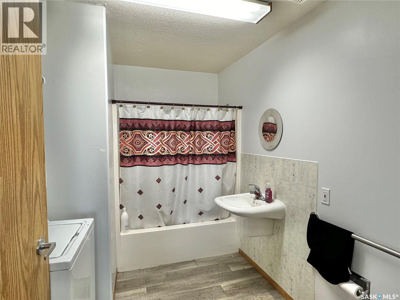 221 Highway AVENUE W — photo 10