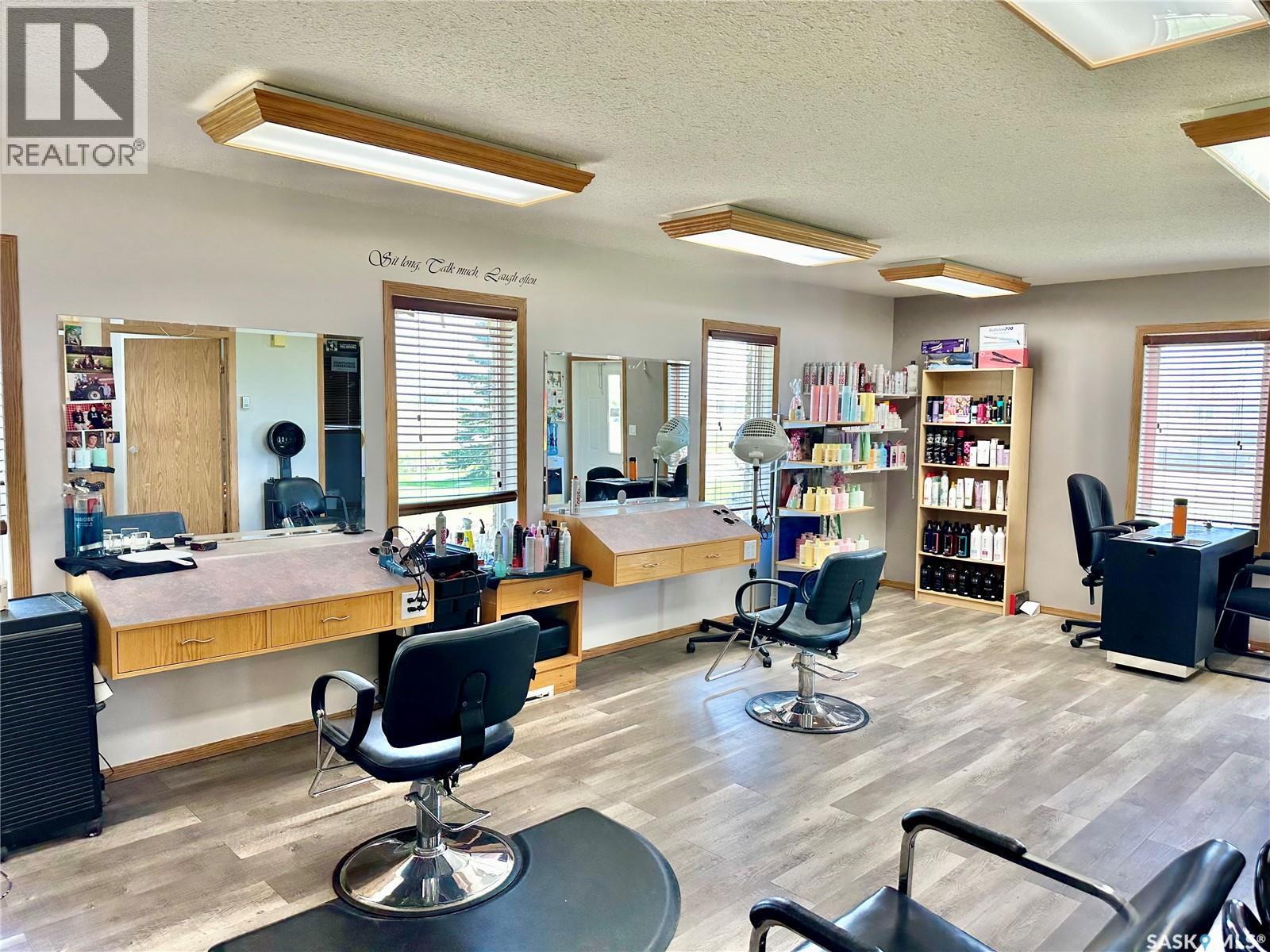 221 Highway AVENUE W - photo 3
