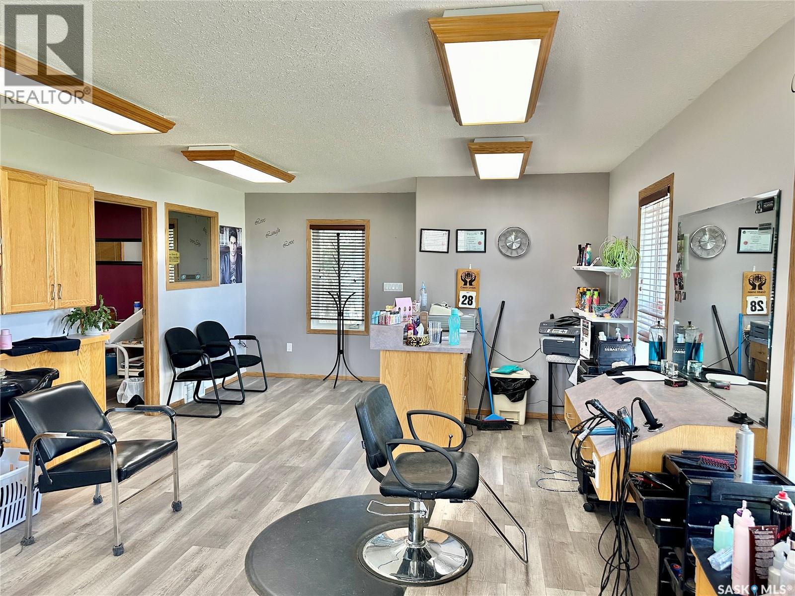 221 Highway AVENUE W - photo 5