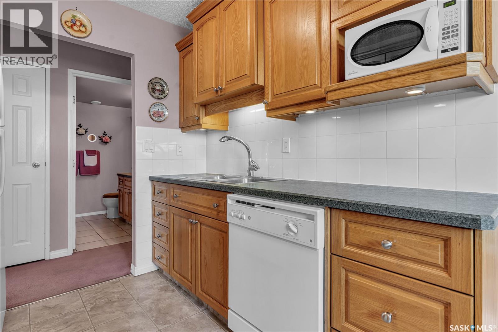 Photo 14 of 613 20 Kleisinger Crescent, Regina SK