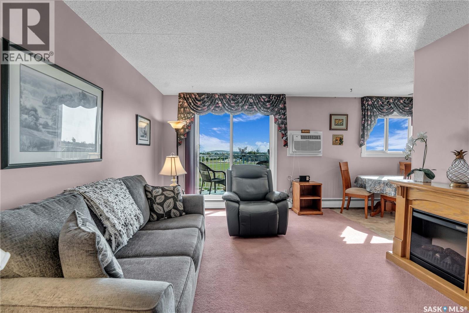 Photo 3 of 613 20 Kleisinger Crescent, Regina SK