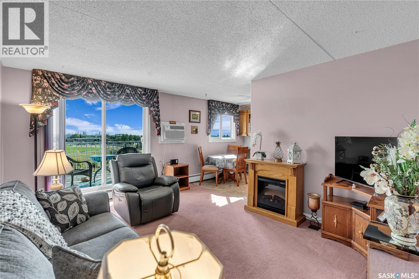 Photo 4 of 613 20 Kleisinger Crescent, Regina SK