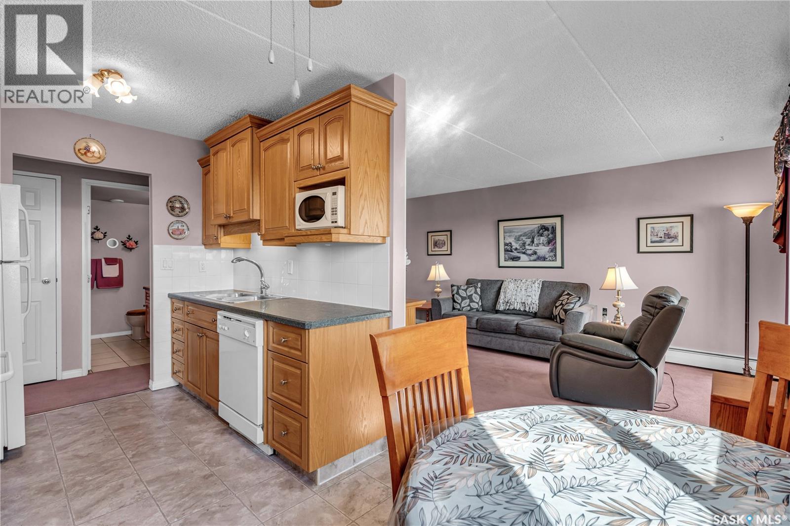 Photo 9 of 613 20 Kleisinger Crescent, Regina SK