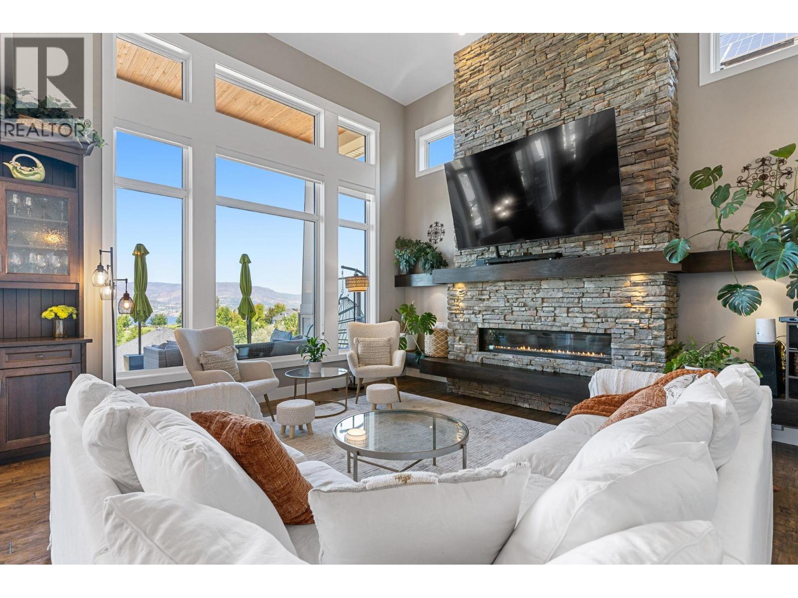  5444 South Perimeter Way, Kelowna