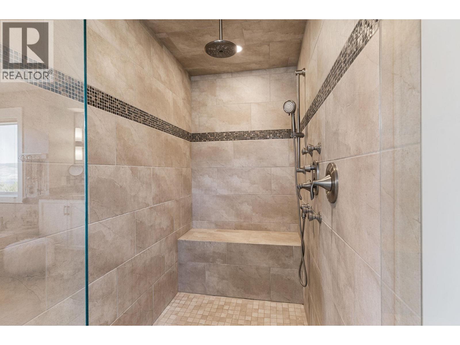  5444 South Perimeter Way, Kelowna