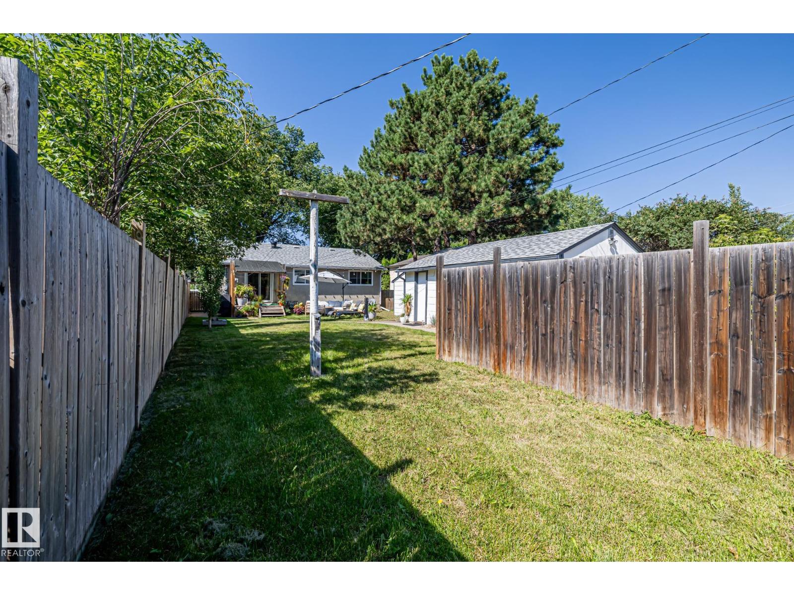 Photo 42 of 12127 61 St Nw, Edmonton AB
