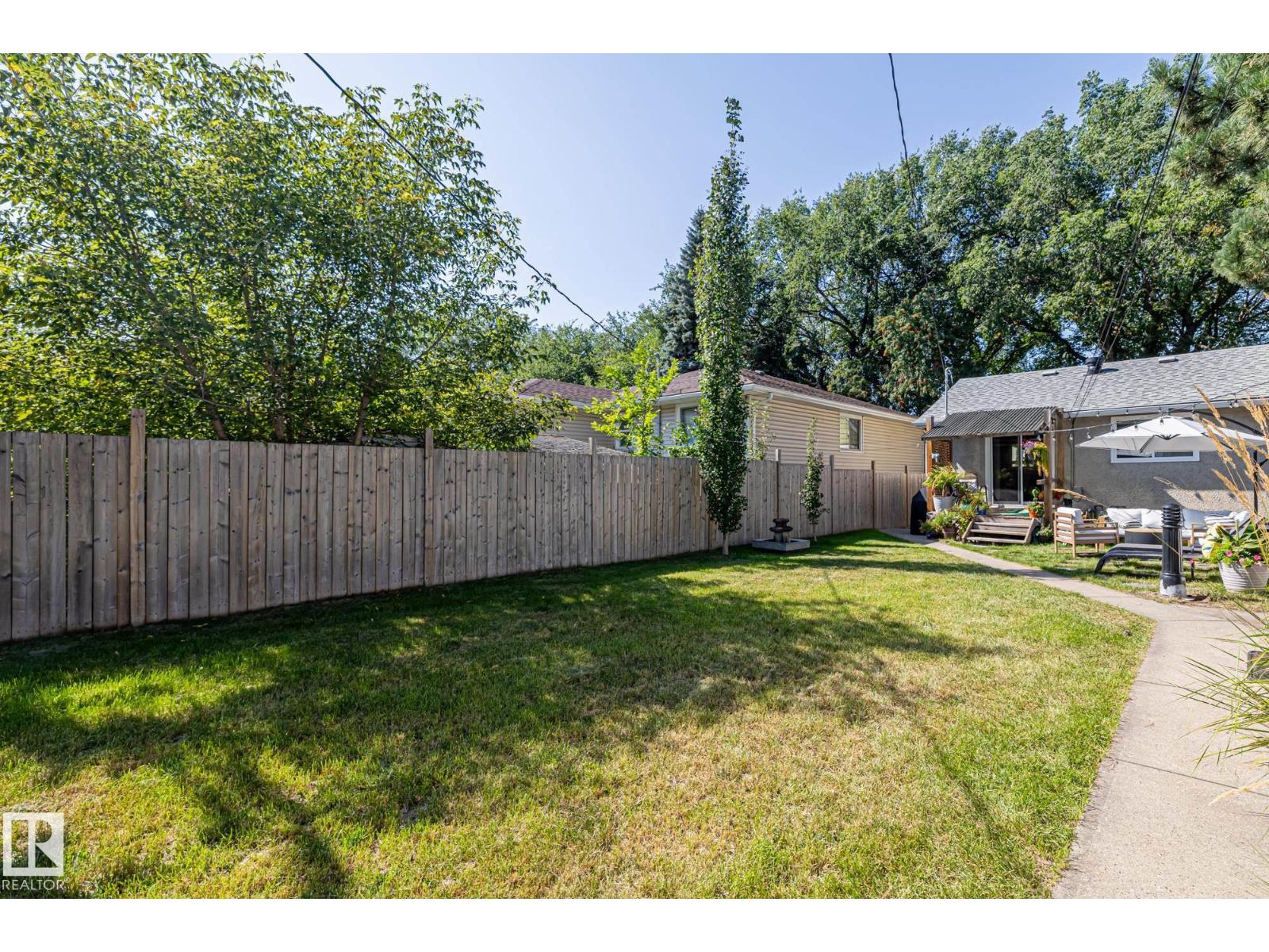 Photo 41 of 12127 61 St Nw, Edmonton AB