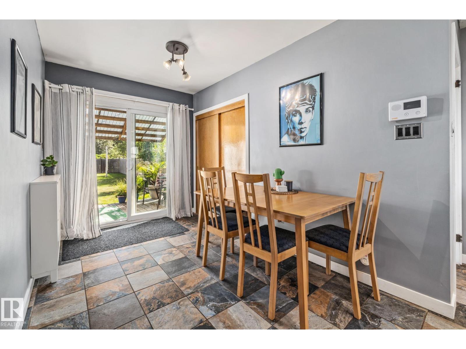 Photo 19 of 12127 61 St Nw, Edmonton AB