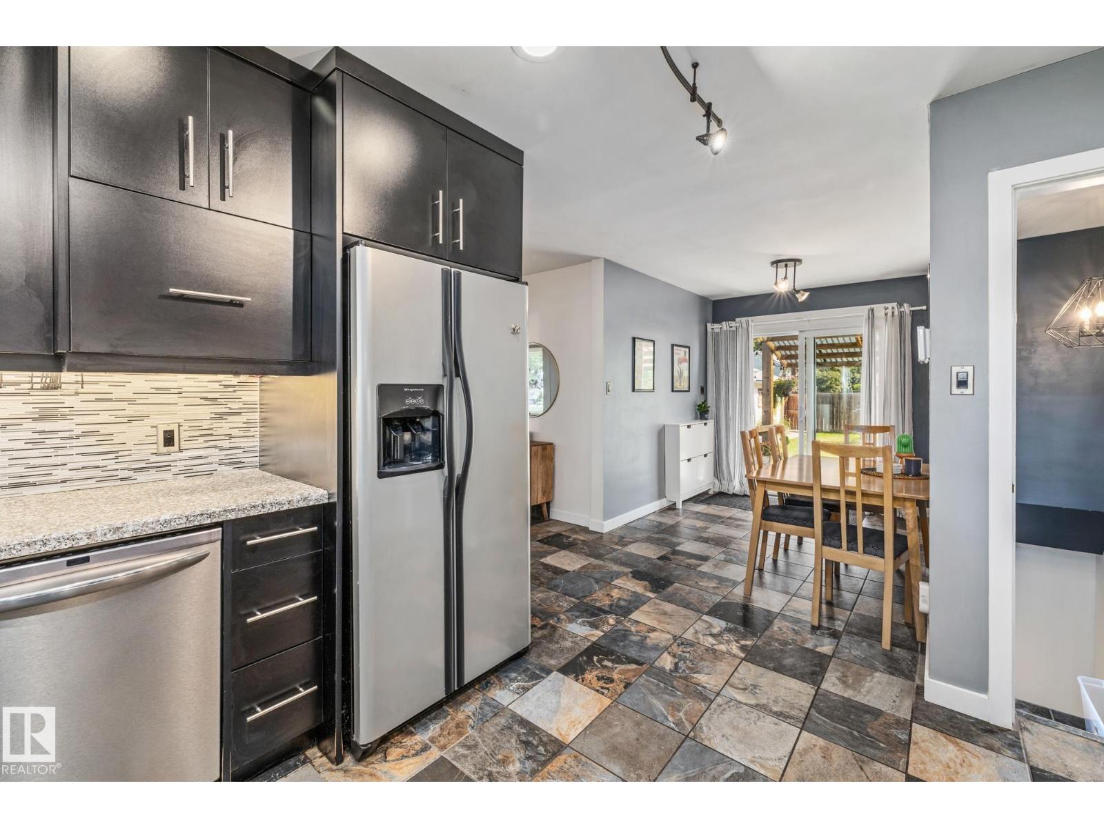 Photo 24 of 12127 61 St Nw, Edmonton AB