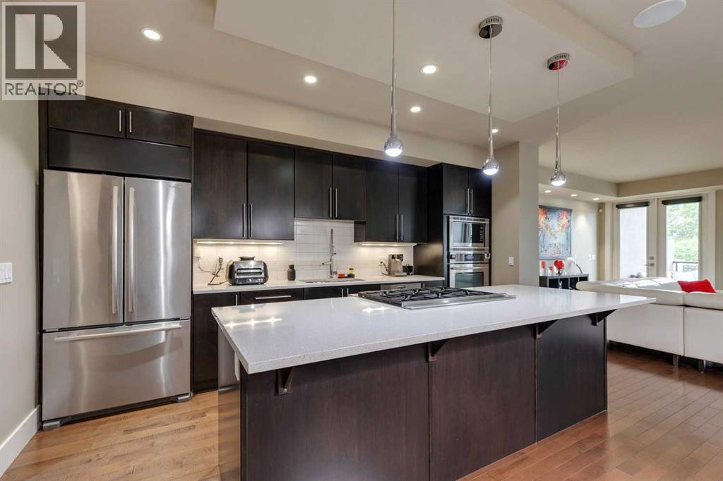 Photo 9 of 1940 27 Avenue Sw, Calgary AB
