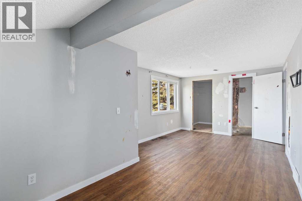 Photo 14 of 227 Dickins Drive, Fort Mcmurray AB