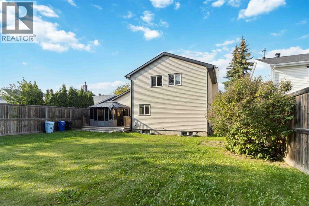 Photo 28 of 227 Dickins Drive, Fort Mcmurray AB