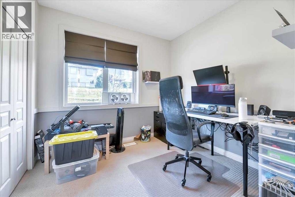 Photo 9 of 8 108 Rockyledge View Nw, Calgary AB