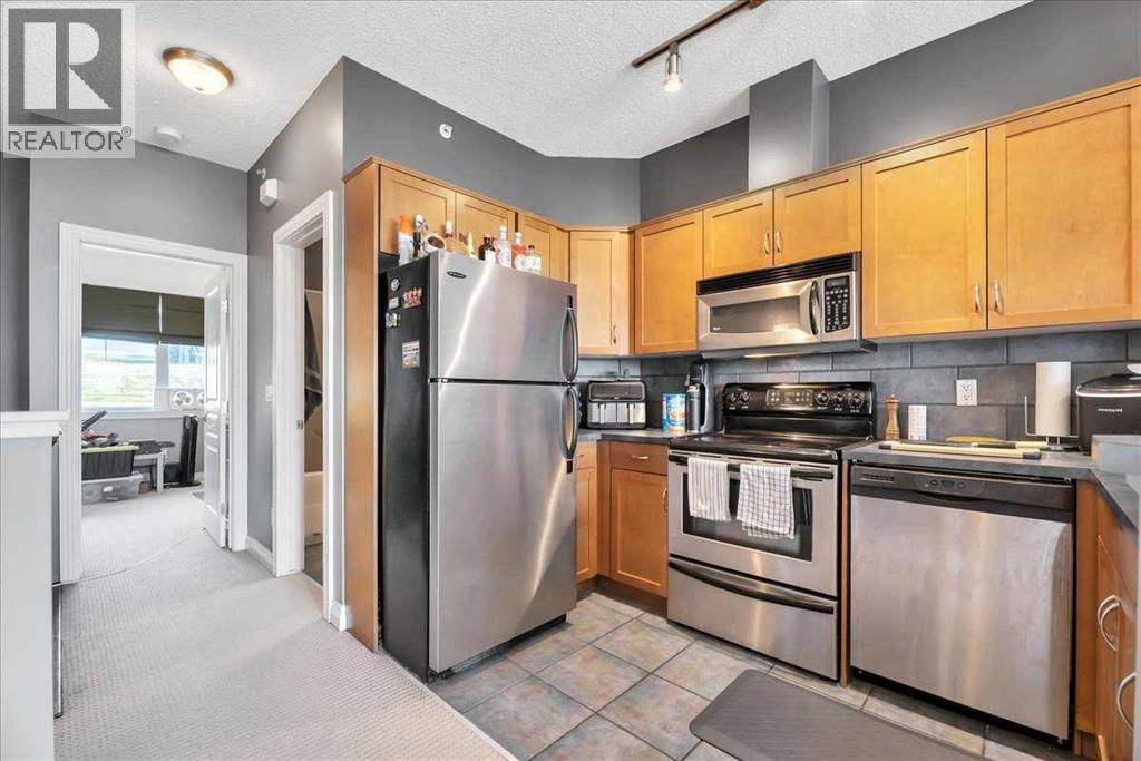 Photo 7 of 8 108 Rockyledge View Nw, Calgary AB