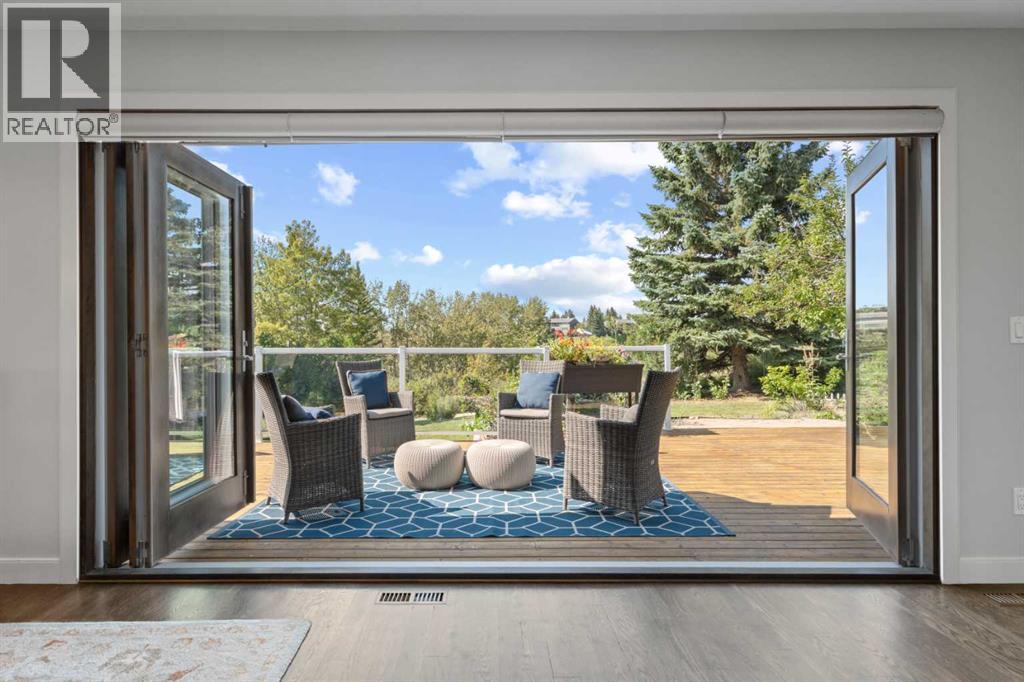 Photo 11 of 5444 Varsity Drive Nw, Calgary AB