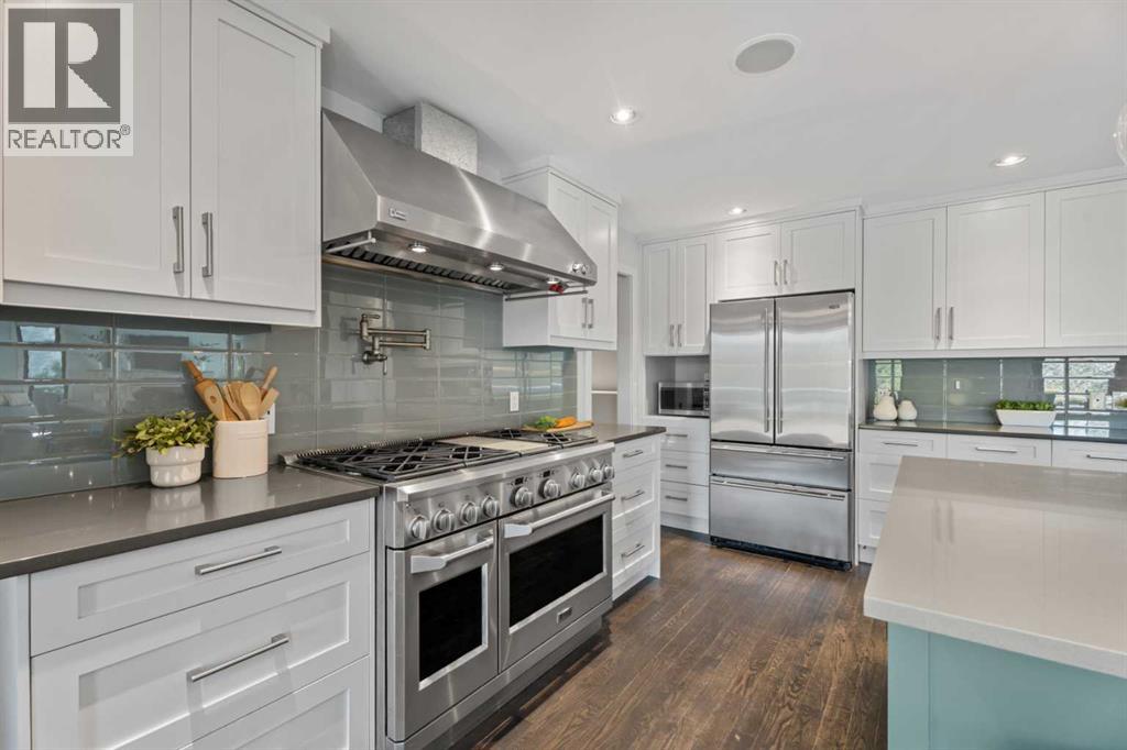 Photo 16 of 5444 Varsity Drive Nw, Calgary AB
