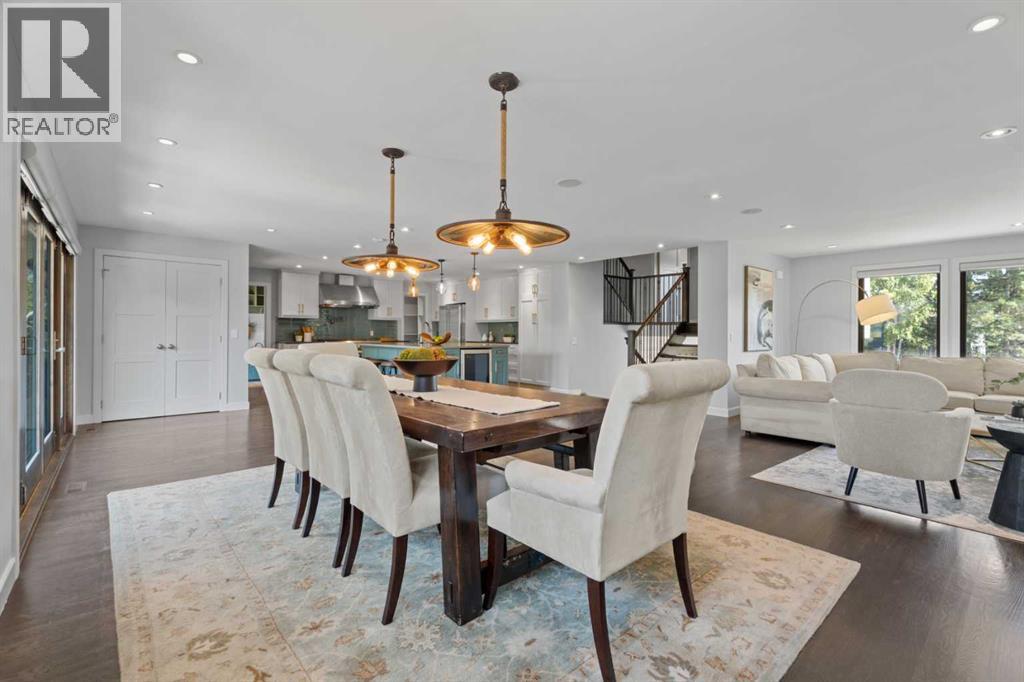 Photo 9 of 5444 Varsity Drive Nw, Calgary AB