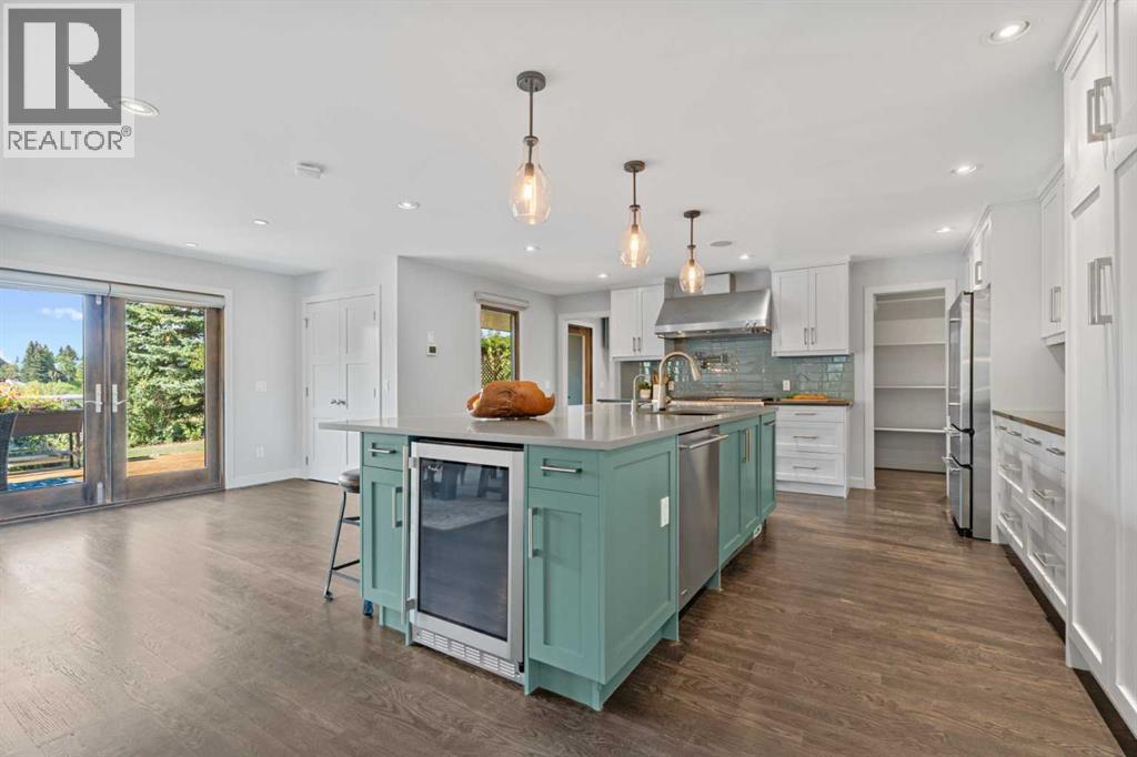 Photo 14 of 5444 Varsity Drive Nw, Calgary AB