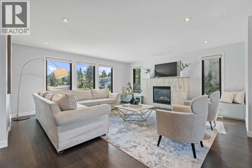 Photo 7 of 5444 Varsity Drive Nw, Calgary AB