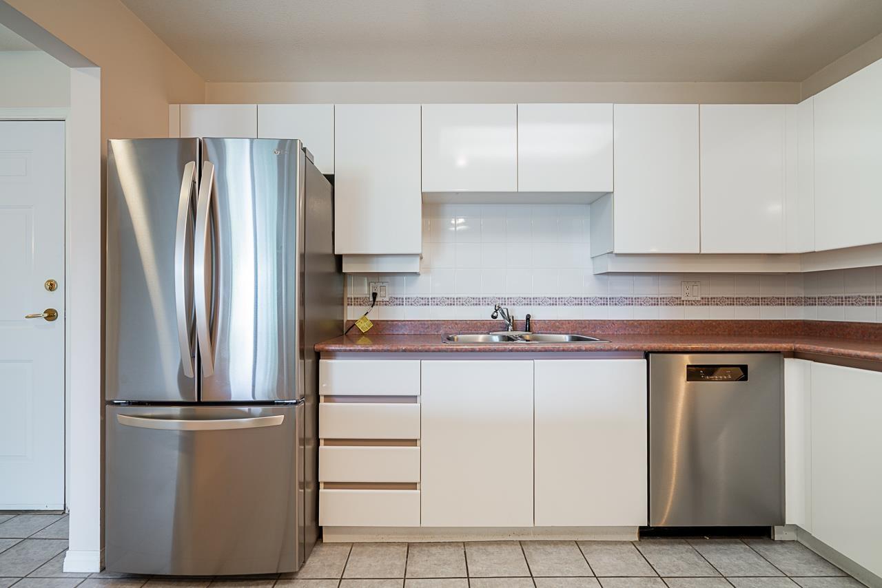 Photo 6 of 401 15130 29 A Avenue, Surrey BC
