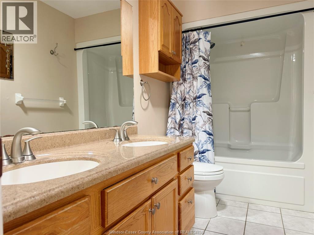 Photo 12 of 4224 Northwood Lakes Drive, Windsor ON