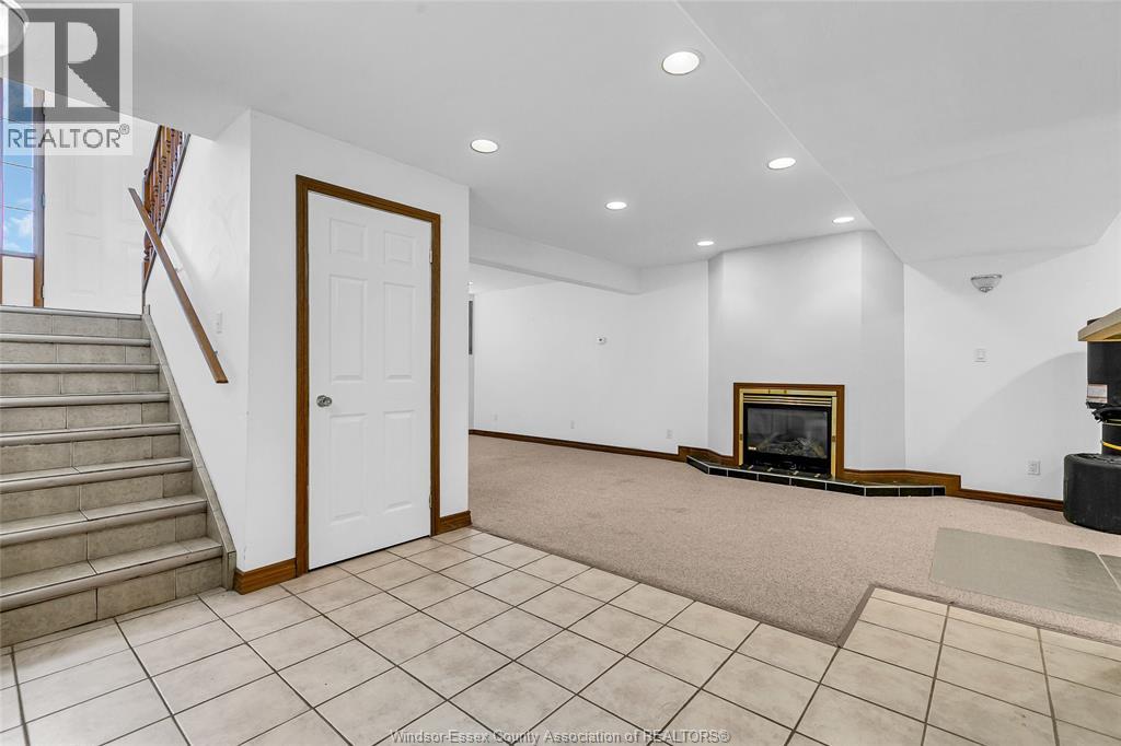 Photo 18 of 854 Silverdale Drive, Windsor ON