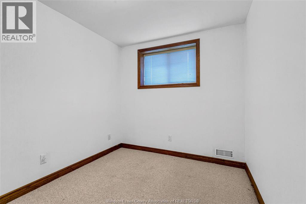 Photo 23 of 854 Silverdale Drive, Windsor ON
