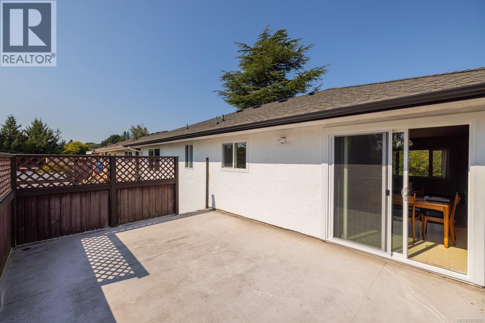 Photo 12 of 1665 Blair Ave, Saanich BC
